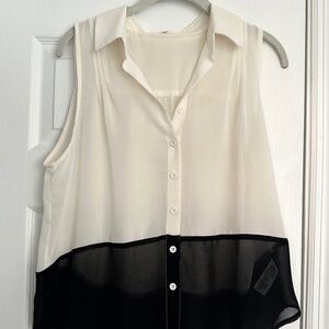 Forever 21 white and black collared, sleeveless blouse